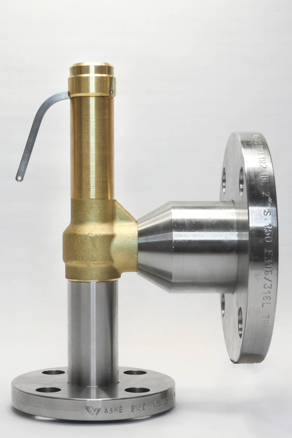 Safety valve model G14/L-API piped discharge mixed material